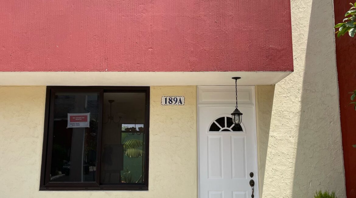 CASA EN VENTA EN CASA GRANDE Km. 10 RUTA AL ATLANTICO