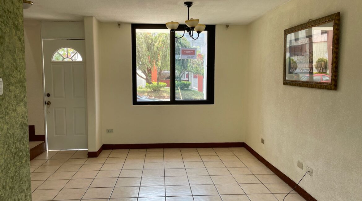 CASA EN VENTA EN CASA GRANDE Km. 10 RUTA AL ATLANTICO