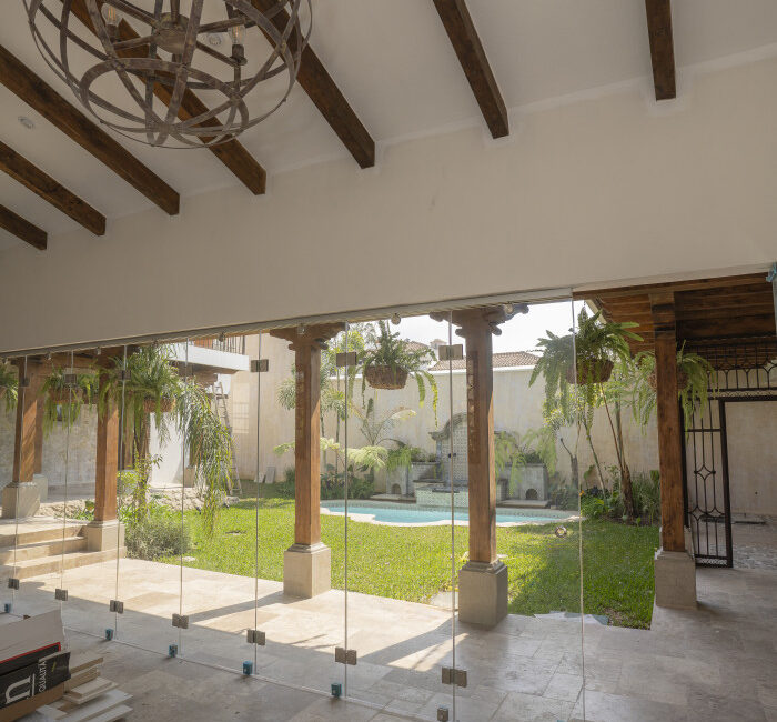 HERMOSA CASA EN VENTA EN ANTIGUA GUATEMALA