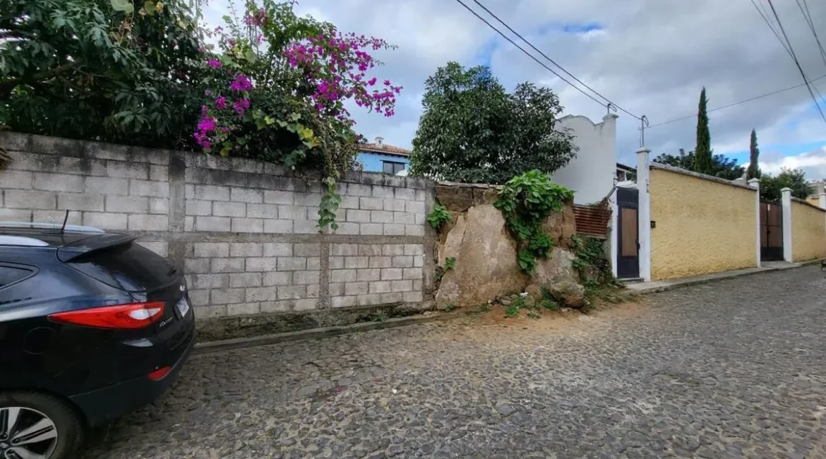 SAN JUAN EL OBISPO / Terreno en Venta , Antigua