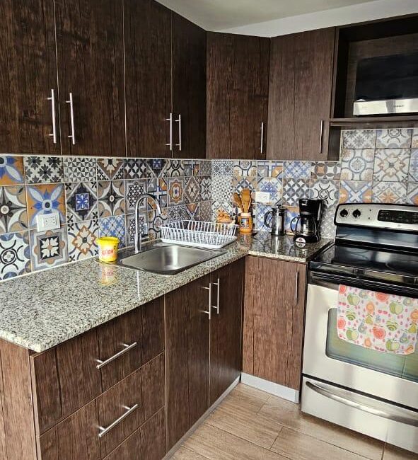 CASA AMUEBLADA EN RENTA A 20 MINUTOS DE ANTIGUA