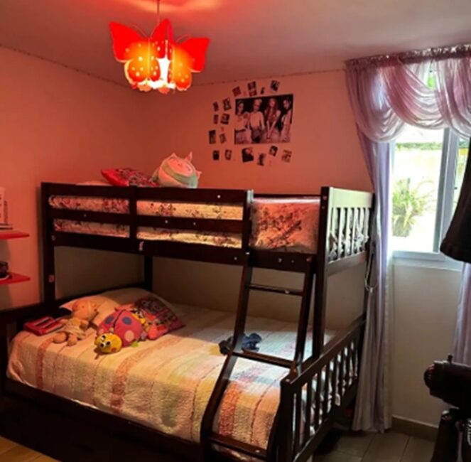 Vendo Casa en Residenciales Atlántida Zona 18